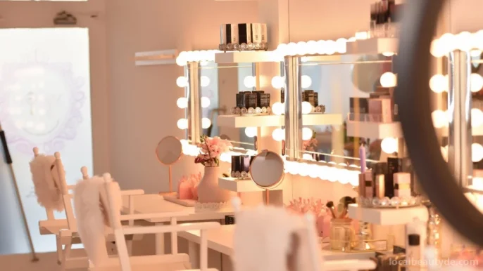 Mirrors Beauty Salon, Essen - Foto 1