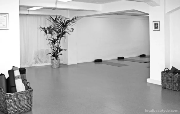 Dvipada Studio, Ashtanga Yoga & Thai Massage, Köln - Foto 1