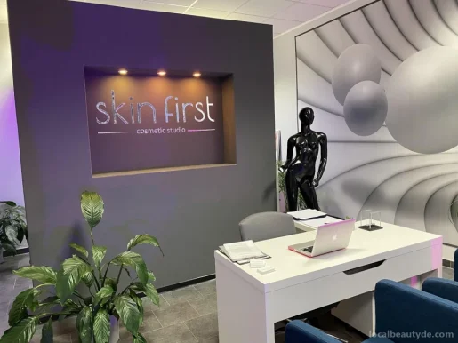 Skin first cosmetic studio, Köln - Foto 3