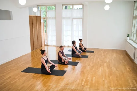 Be Light Yoga, Thai Massage & Acroyoga, Leipzig - Foto 4