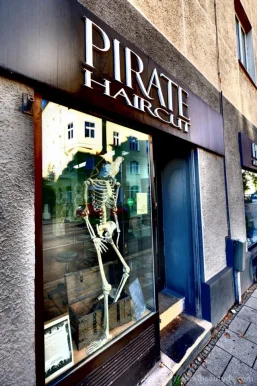 Pirate Haircut, München - Foto 3
