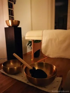 Entspann mit Klang - Massage mit Klangschalen zur Tiefenentspannung, München - Foto 2