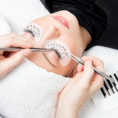 DeLuxe Lash & Brow Extensions | Wimpern-Verlängerung - Wimpern-Lifting - Permanent Make-up, Ulm - Foto 2